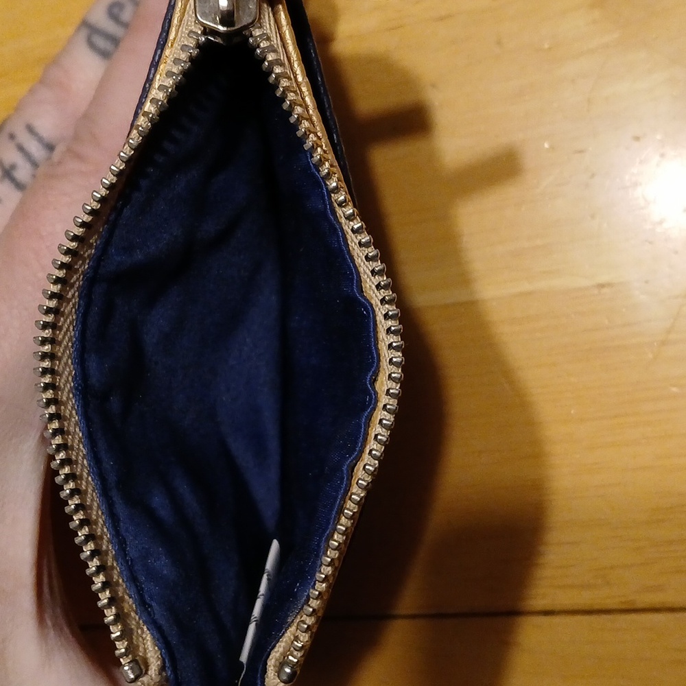 GAP Mini Wallet EUC ๐ - Picture 3 of 3